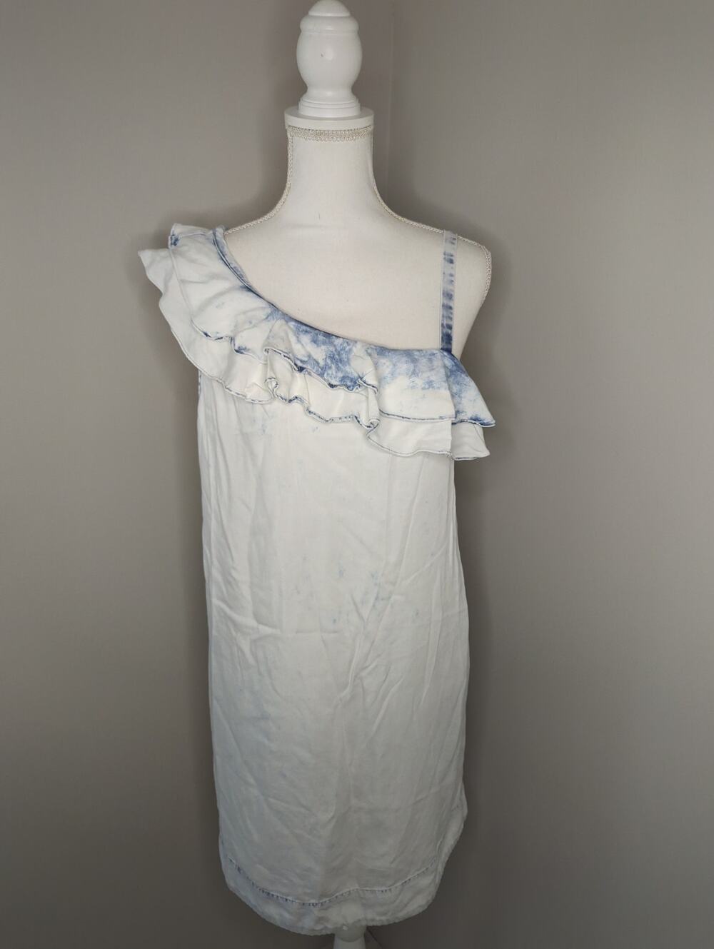 Holding Horses Anthropologie Acid Wash Ruffle Dress Petite Medium